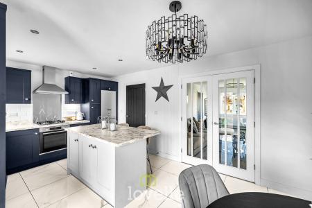 3 bedroom House for sale in Honningsvaag Close, New Waltham, DN36