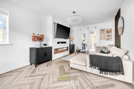 3 bedroom House for sale in Honningsvaag Close, New Waltham, DN36