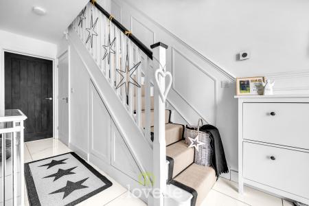 3 bedroom House for sale in Honningsvaag Close, New Waltham, DN36