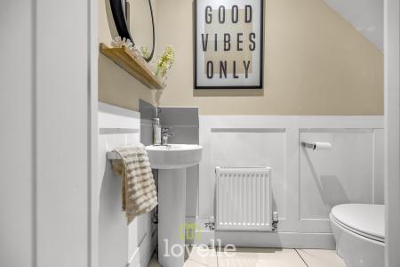 3 bedroom House for sale in Honningsvaag Close, New Waltham, DN36