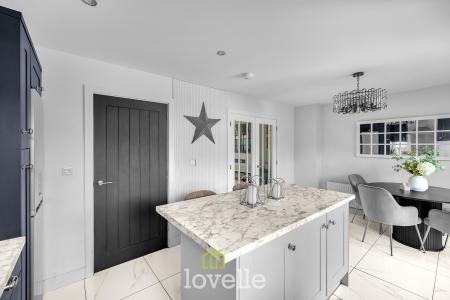 3 bedroom House for sale in Honningsvaag Close, New Waltham, DN36