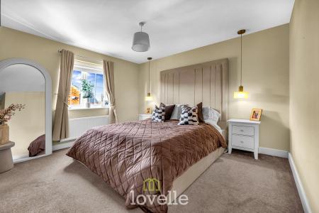 3 bedroom House for sale in Honningsvaag Close, New Waltham, DN36