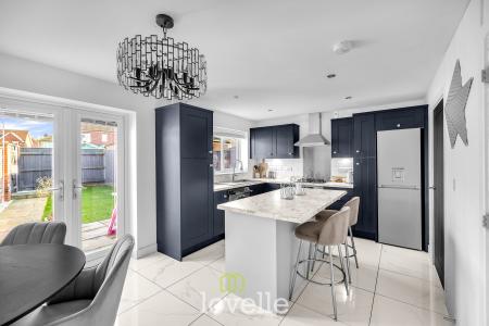 3 bedroom House for sale in Honningsvaag Close, New Waltham, DN36