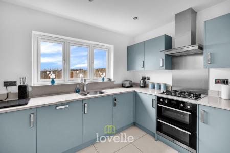 5 bedroom Detached house for sale in Albertross Drive, Humberston, DN36