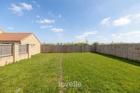 5 bedroom Detached house for sale in Albertross Drive, Humberston, DN36