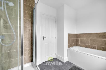 5 bedroom Detached house for sale in Albertross Drive, Humberston, DN36