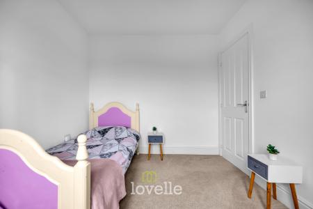 5 bedroom Detached house for sale in Albertross Drive, Humberston, DN36