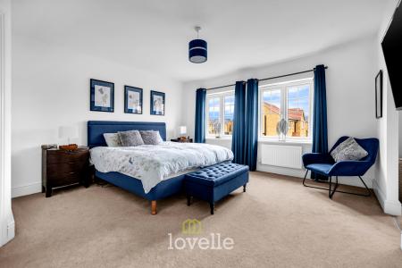 5 bedroom Detached house for sale in Albertross Drive, Humberston, DN36