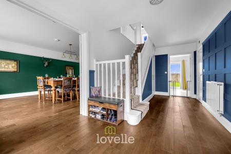 5 bedroom Detached house for sale in Albertross Drive, Humberston, DN36