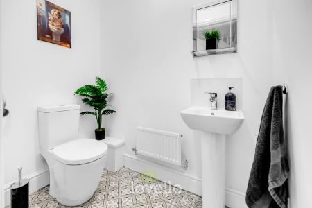 5 bedroom Detached house for sale in Albertross Drive, Humberston, DN36