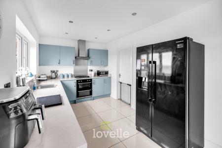 5 bedroom Detached house for sale in Albertross Drive, Humberston, DN36