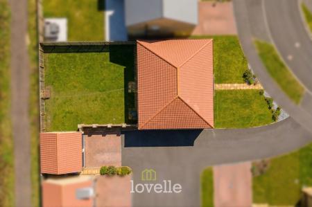 5 bedroom Detached house for sale in Albertross Drive, Humberston, DN36