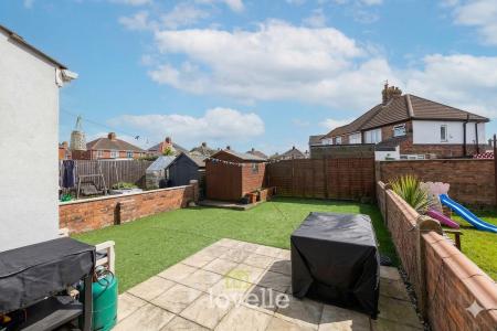 3 bedroom Semi-detached house for sale in Parris Place, Cleethorpes, DN35
