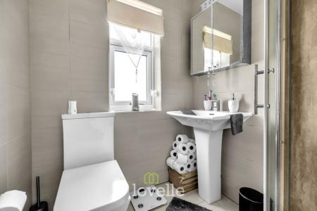 3 bedroom Semi-detached house for sale in Parris Place, Cleethorpes, DN35