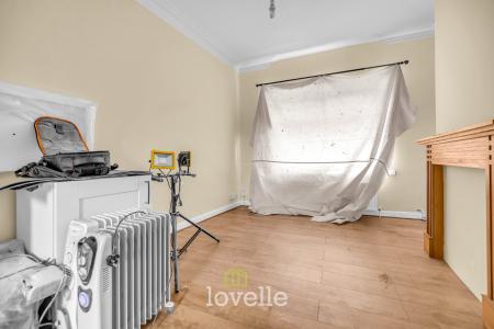 3 bedroom Terraced House for sale in Harrington Street, Cleethorpes, DN35