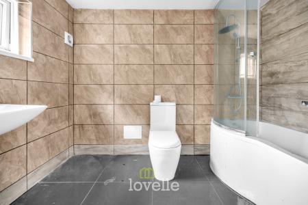 3 bedroom Terraced House for sale in Harrington Street, Cleethorpes, DN35