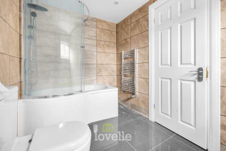 3 bedroom Terraced House for sale in Harrington Street, Cleethorpes, DN35