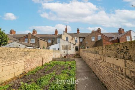 3 bedroom Terraced House for sale in Harrington Street, Cleethorpes, DN35