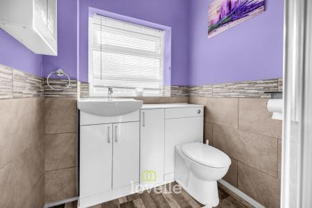 3 bedroom Terraced House for sale in School Walk, Cleethorpes, DN35