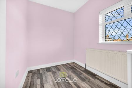 3 bedroom Terraced House for sale in School Walk, Cleethorpes, DN35