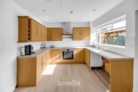 3 bedroom Terraced House for sale in School Walk, Cleethorpes, DN35