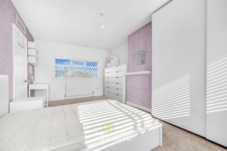 3 bedroom Terraced House for sale in School Walk, Cleethorpes, DN35