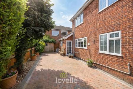 4 bedroom Detached house for sale in Walk Lane, Humberston, DN36