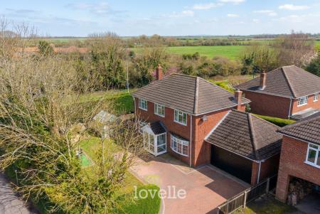 4 bedroom Detached house for sale in Walk Lane, Humberston, DN36