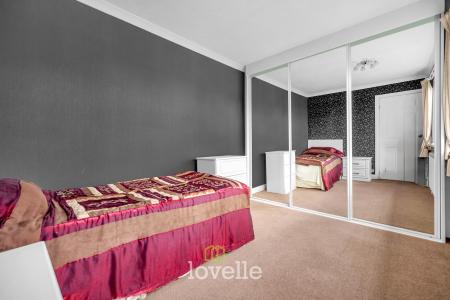 4 bedroom Detached house for sale in Walk Lane, Humberston, DN36