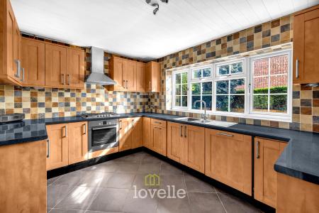 4 bedroom Detached house for sale in Walk Lane, Humberston, DN36