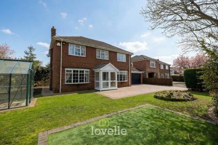 4 bedroom Detached house for sale in Walk Lane, Humberston, DN36