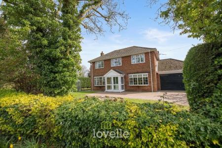 4 bedroom Detached house for sale in Walk Lane, Humberston, DN36