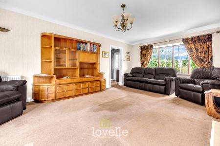 4 bedroom Detached house for sale in Walk Lane, Humberston, DN36