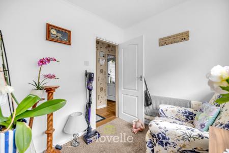 3 bedroom Semi-detached bungalow for sale in Peaks Avenue, New Waltham, DN36