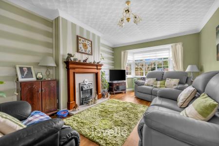 3 bedroom Semi-detached bungalow for sale in Peaks Avenue, New Waltham, DN36