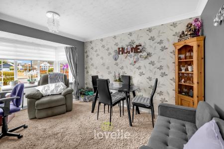 3 bedroom Semi-detached bungalow for sale in Peaks Avenue, New Waltham, DN36