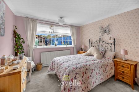 3 bedroom Semi-detached bungalow for sale in Peaks Avenue, New Waltham, DN36