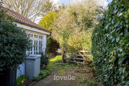 4 bedroom Semi-detached house for sale in Thoresby Road, Tetney, DN36