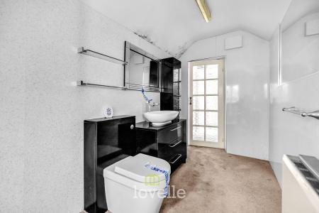 4 bedroom Semi-detached house for sale in Thoresby Road, Tetney, DN36