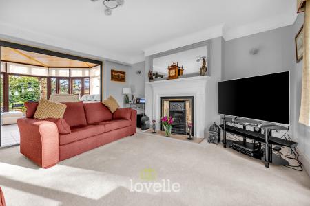 5 bedroom Detached house for sale in Tetney Road, Humberston, DN36