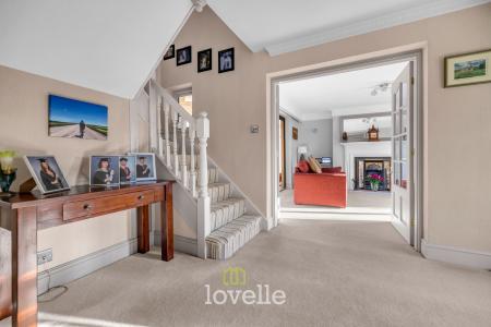 5 bedroom Detached house for sale in Tetney Road, Humberston, DN36