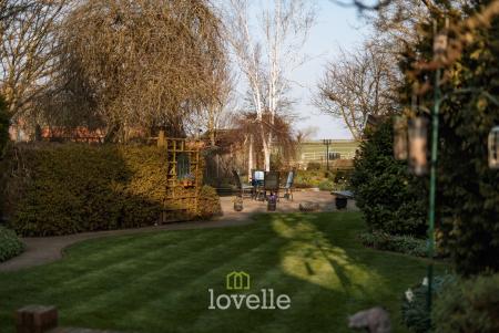 5 bedroom Detached house for sale in Tetney Road, Humberston, DN36