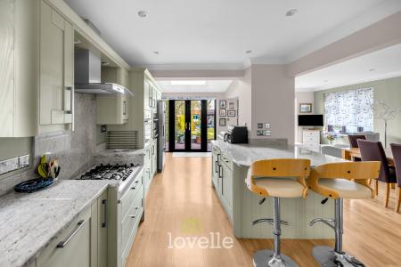 5 bedroom Detached house for sale in Tetney Road, Humberston, DN36