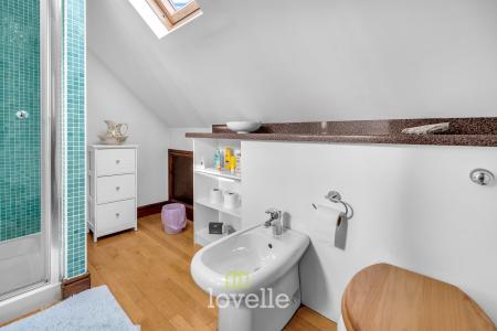 5 bedroom Detached house for sale in Tetney Road, Humberston, DN36