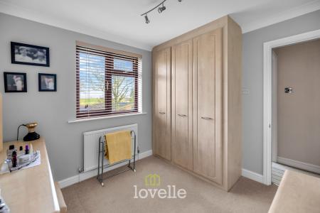 5 bedroom Detached house for sale in Tetney Road, Humberston, DN36