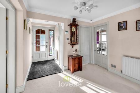 5 bedroom Detached house for sale in Tetney Road, Humberston, DN36