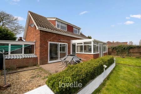 3 bedroom Detached house for sale in Churchthorpe, Fulstow, LN11