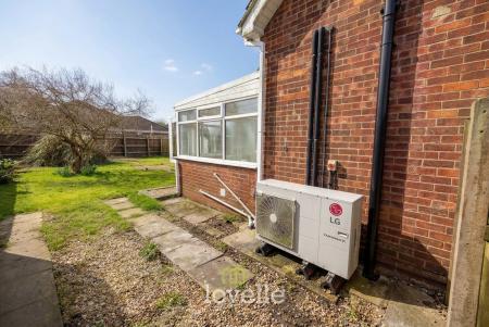 3 bedroom Detached house for sale in Churchthorpe, Fulstow, LN11