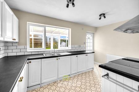 3 bedroom Detached house for sale in Churchthorpe, Fulstow, LN11