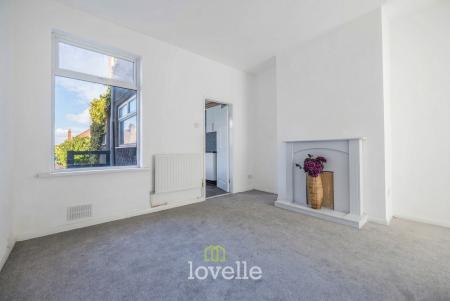 3 bedroom Terraced House for sale in College Street, Cleethorpes, DN35